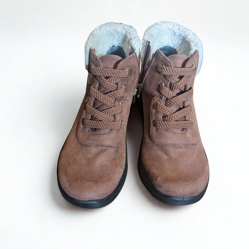 Bzees Garner Women Ankle Boots Brown Vegan Suede Vegan Fur Lined Comfort size 9 - Picture 3 of 11